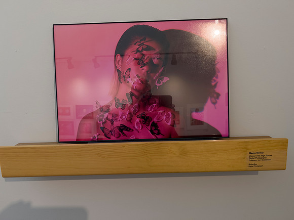 2022-student-photography-exhibit_021_52193909605_o