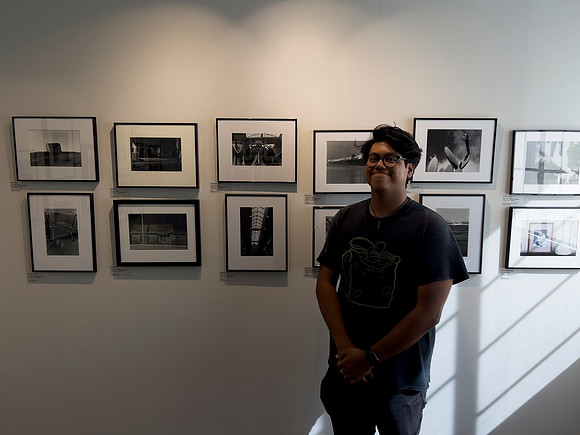 2022-student-photography-exhibit_037_52193418866_o